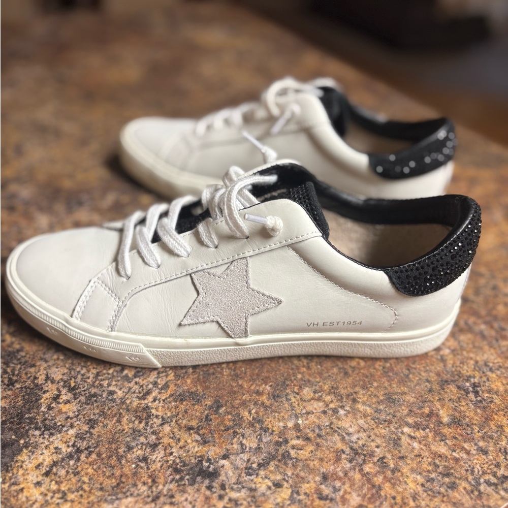 Vintage Havana White and Black Sneakers
